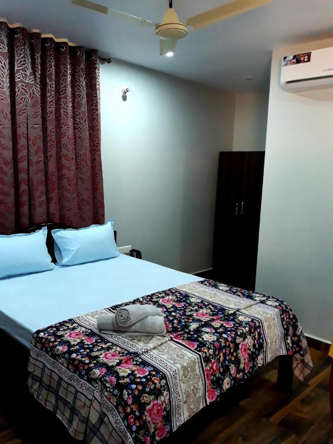 Shawn'S The Morjim Enclave Hotel Esterno foto